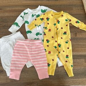 Hanna Andersson Bundle - 2 footies & 3 pairs of pants